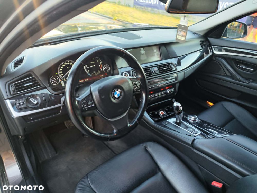 BMW Seria 5 525d - 19