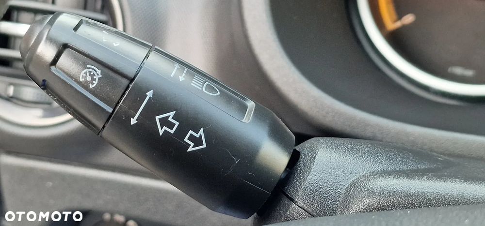 Opel Corsa 1.4 16V Active - 24