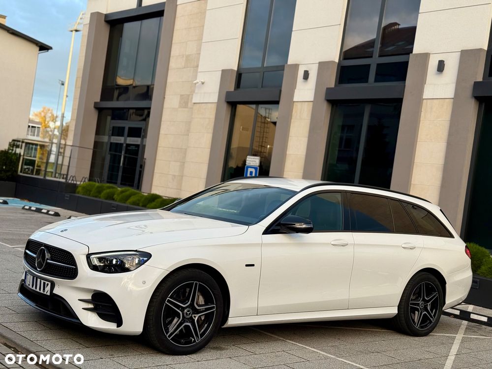 Mercedes-Benz Klasa E 300 de AMG - 12