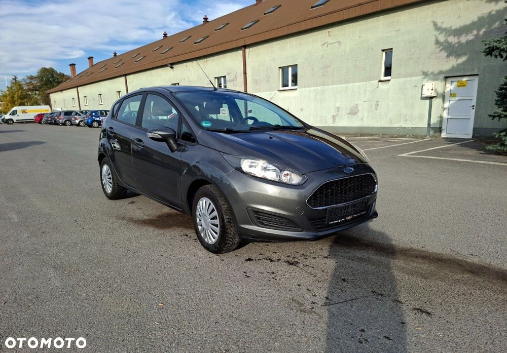 Ford Fiesta - 12