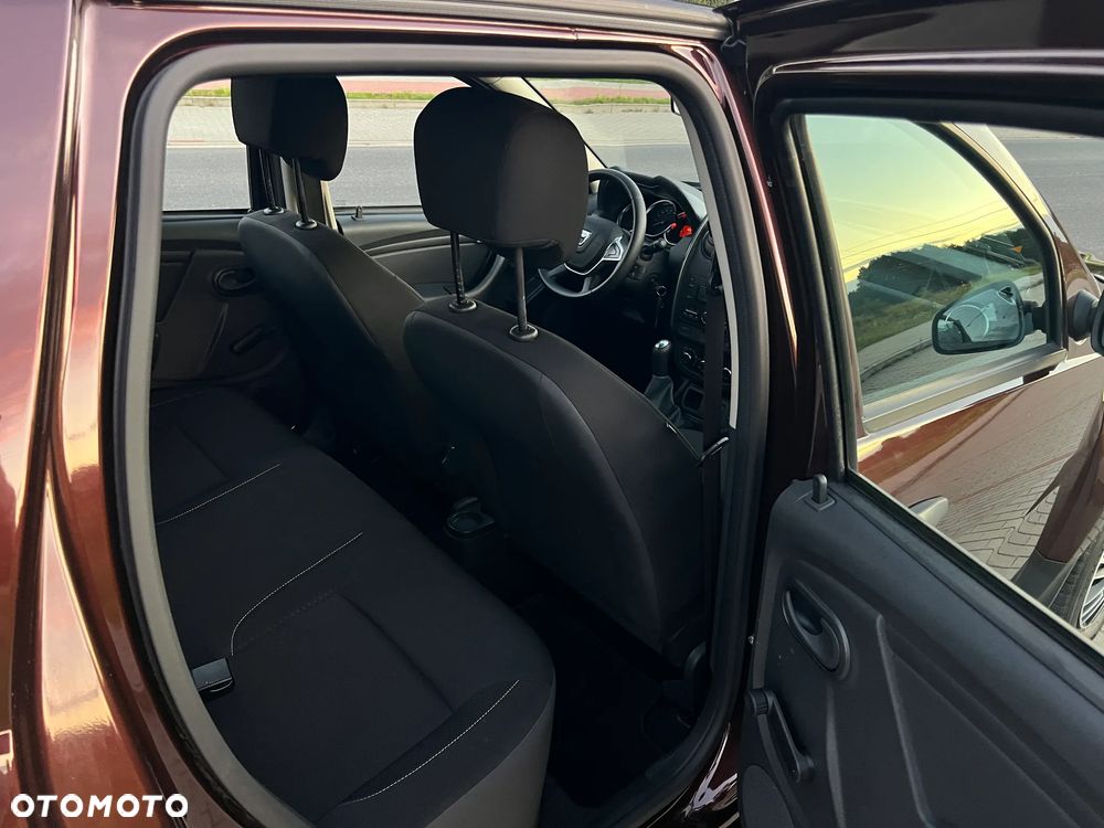 Dacia Duster 1.6 Laureate - 11