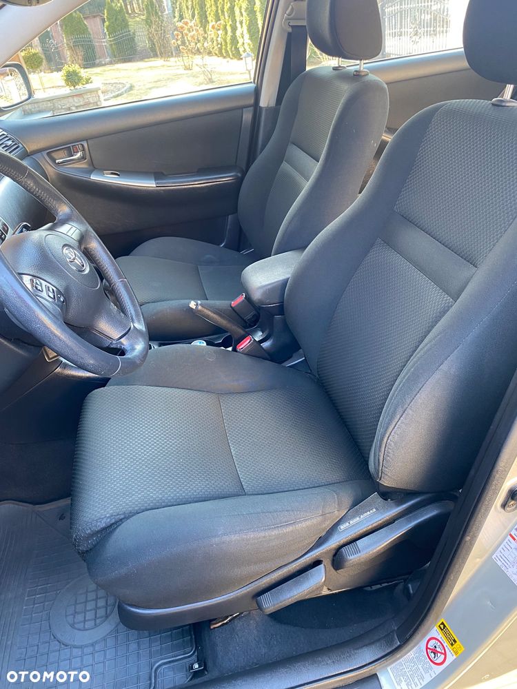 Toyota Corolla 1.4 D-4D Terra - 9