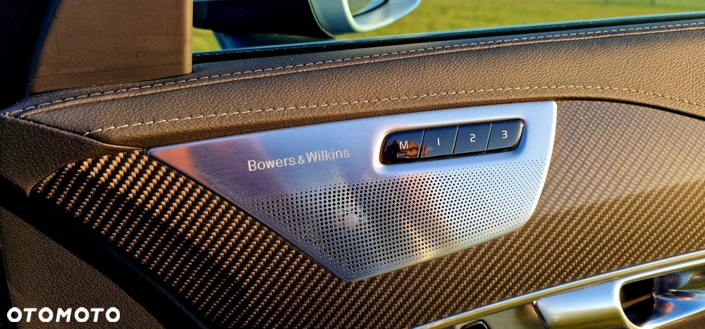 Volvo XC 90 T8 AWD Plug-In Hybrid R-Design 7os - 24