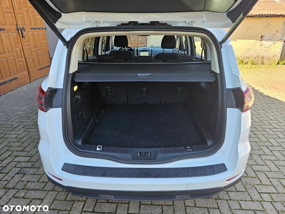 Ford S-Max 2.0 TDCi Titanium PowerShift - 15