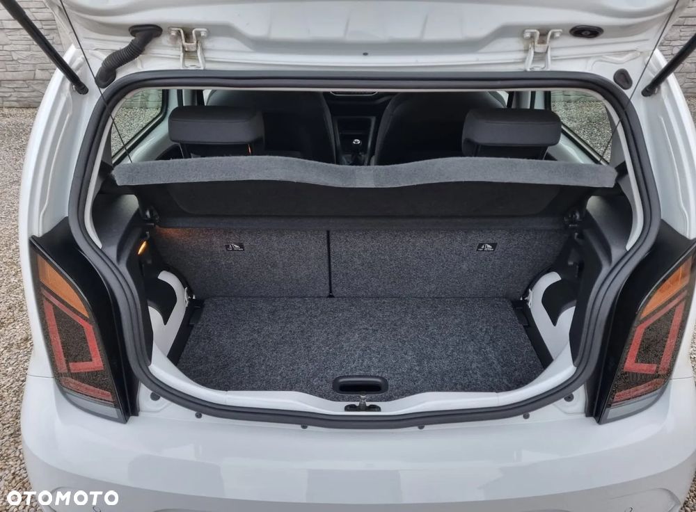 Volkswagen up! - 12