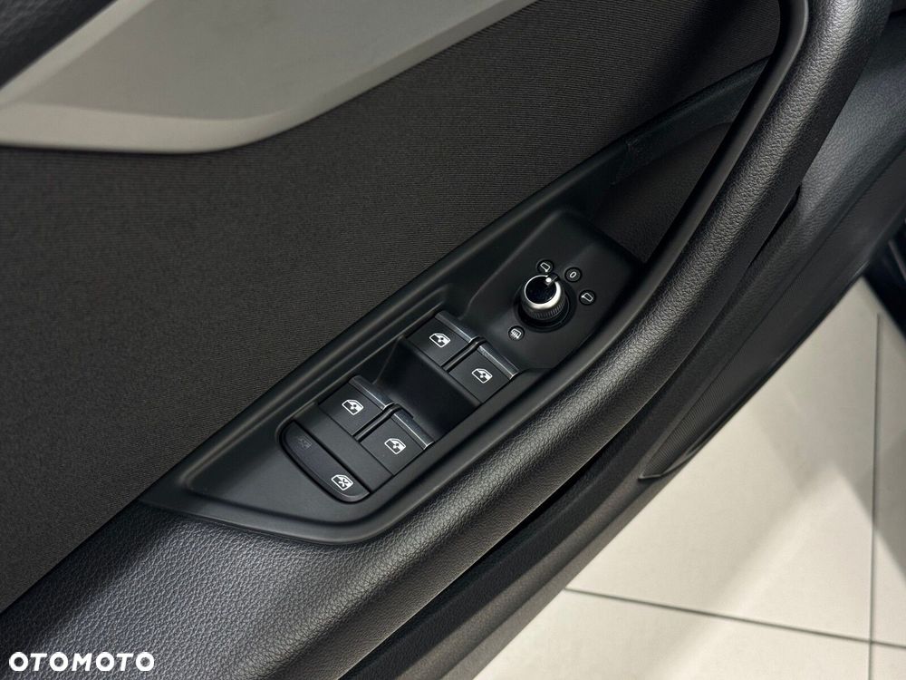 Audi A4 Limousine - 20