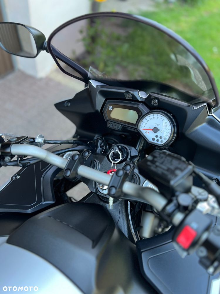 Yamaha FZ8 - 23