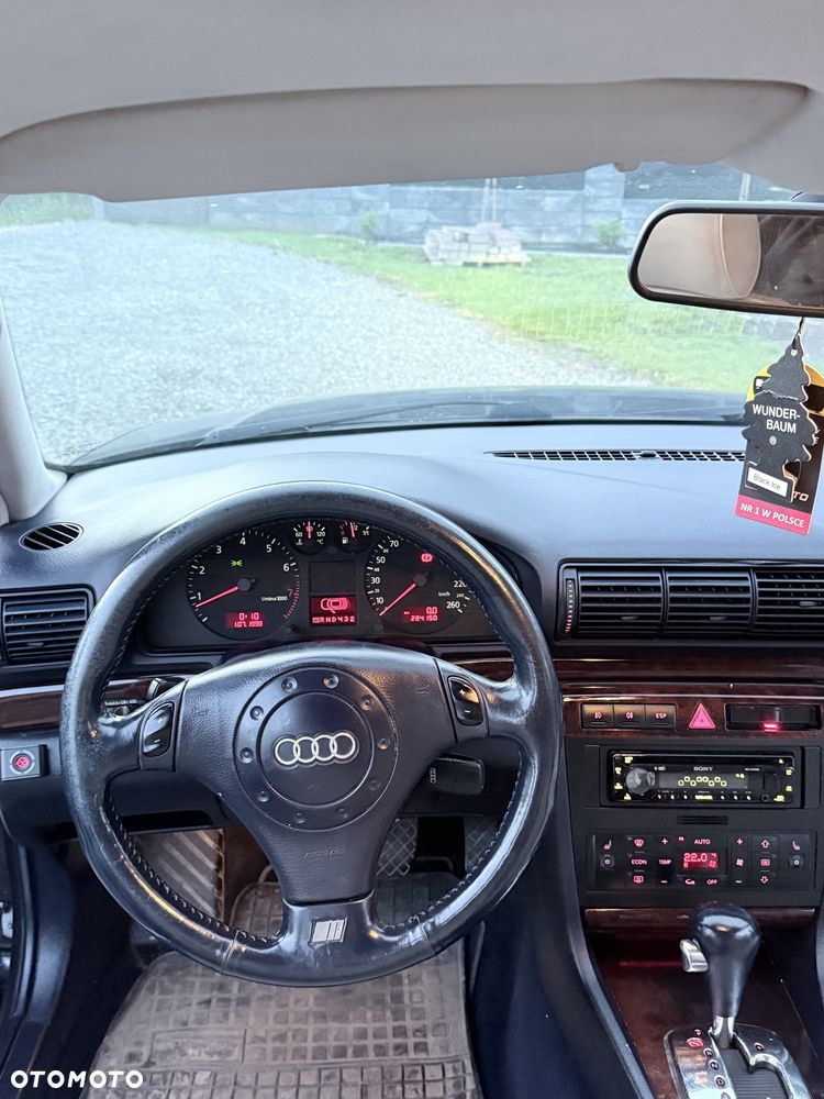 Audi A4 Avant - 6