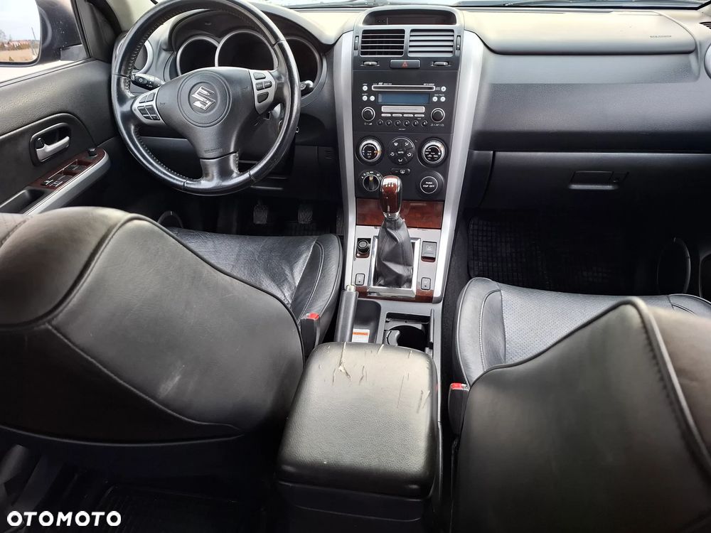Suzuki Grand Vitara 2.0 De luxe - 9
