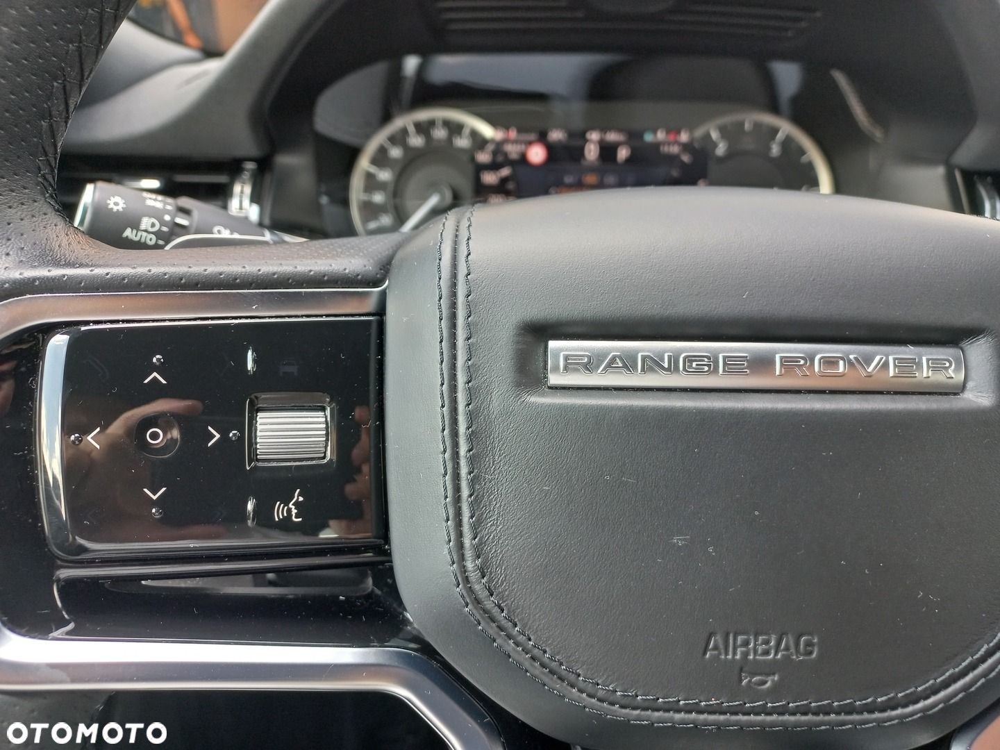 Land Rover Range Rover Evoque - 26