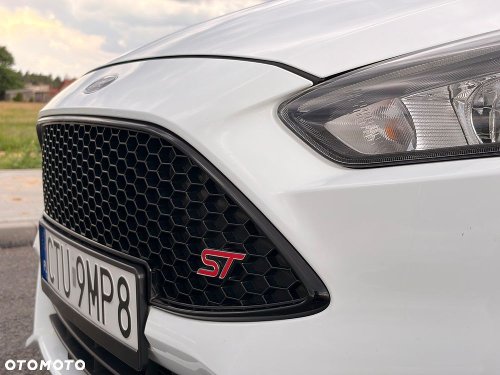 Ford Focus - 19