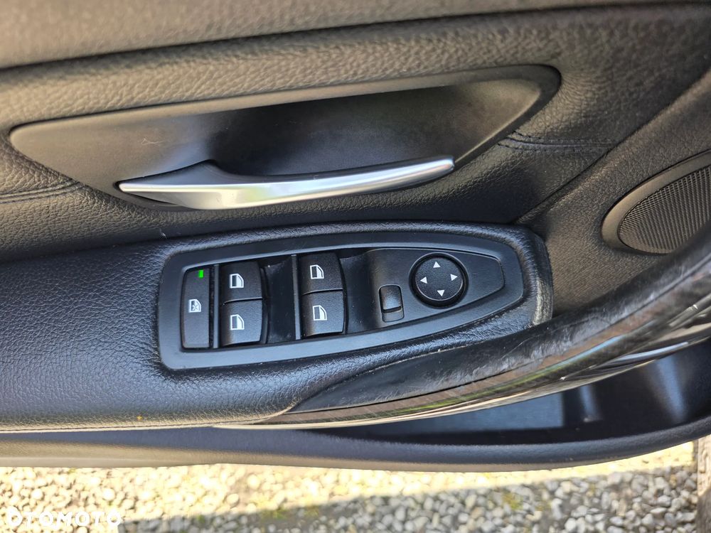BMW Seria 3 320i Efficient Dynamics Edition Luxury Line - 25