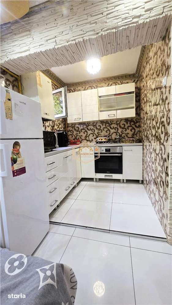 VIDEO | Etaj 1 - Apartament modern cu 2 camere in Micro 14 — fotografia 3