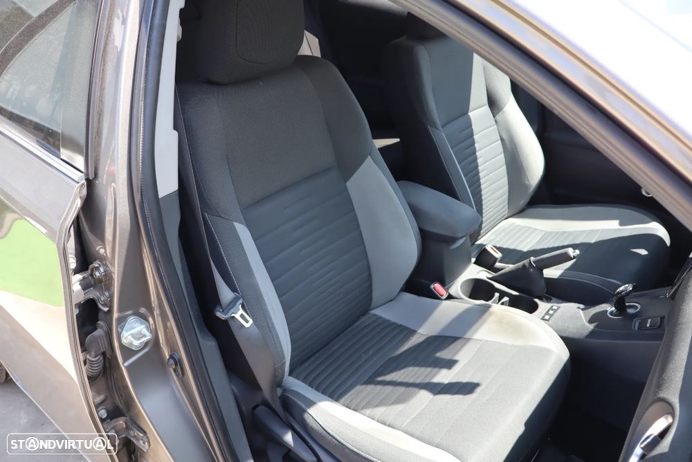 Toyota Auris - 14