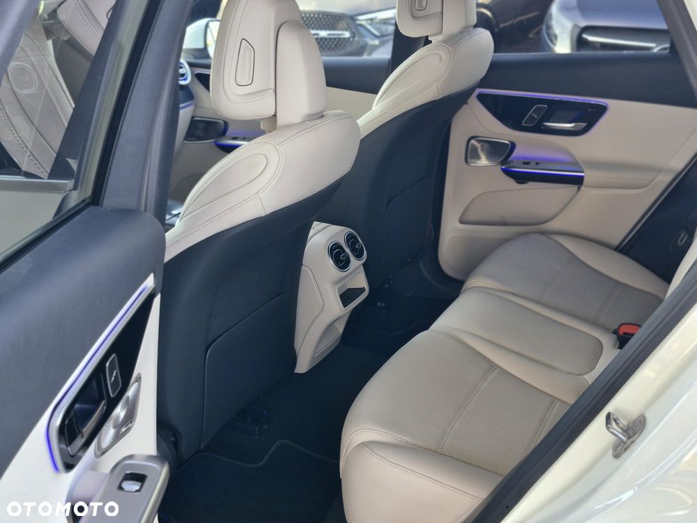 Mercedes-Benz GLC - 15