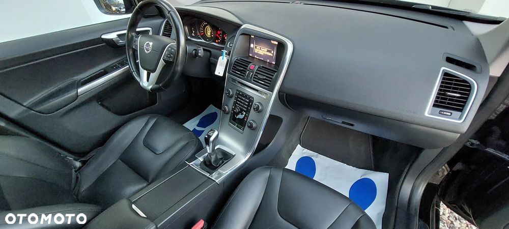 Volvo XC 60 D3 Drive-E Momentum - 30