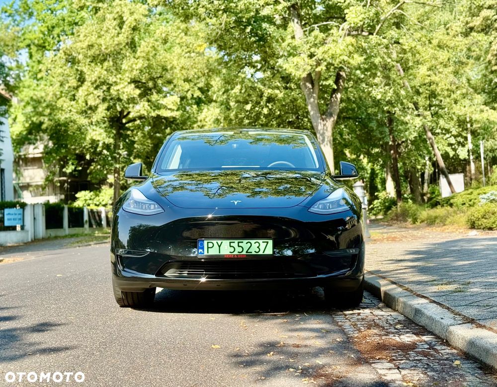 Tesla Model Y - 10