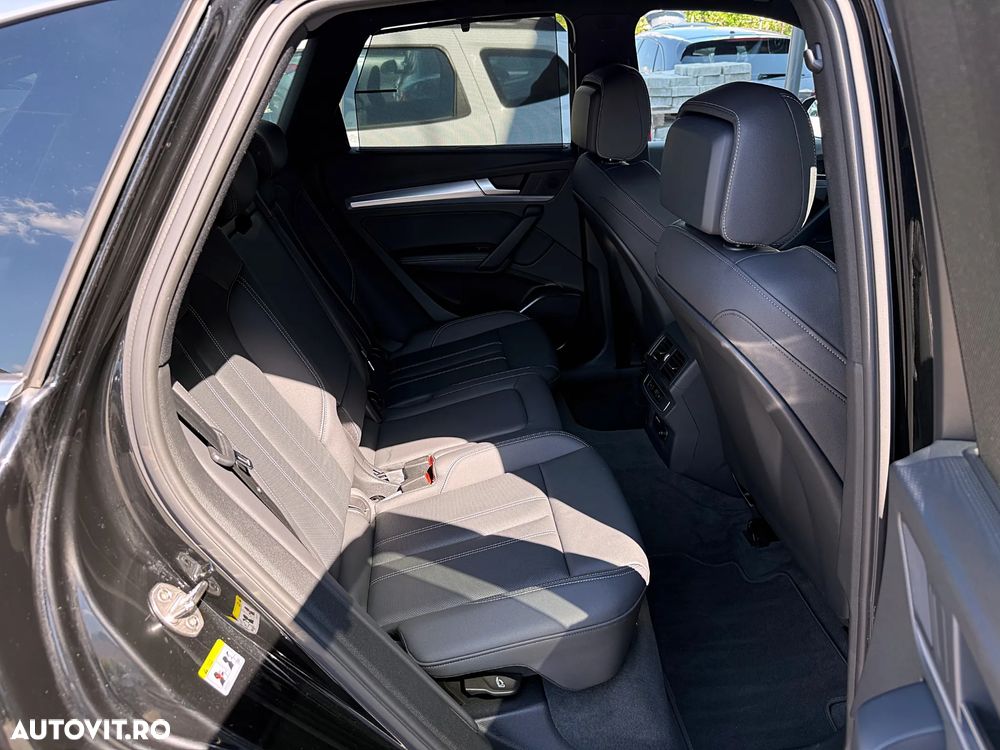 Audi Q5 50 TFSIe quattro S tronic S line business - 36