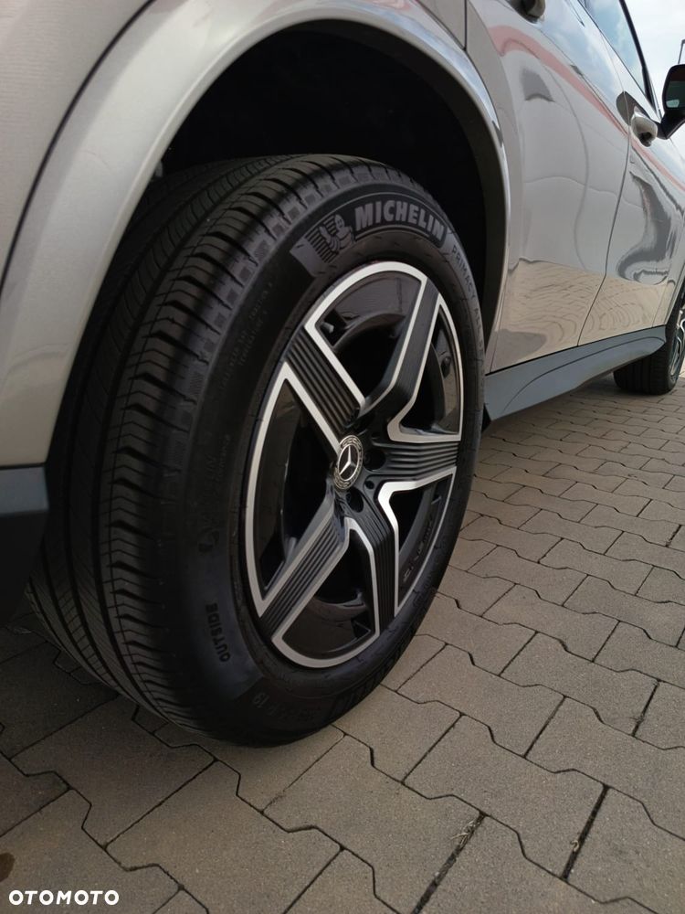 Mercedes-Benz GLC 300 4Matic 9G-TRONIC AMG Line Plus - 16