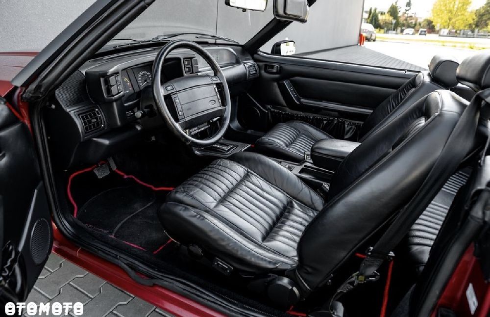 Ford Mustang - 16