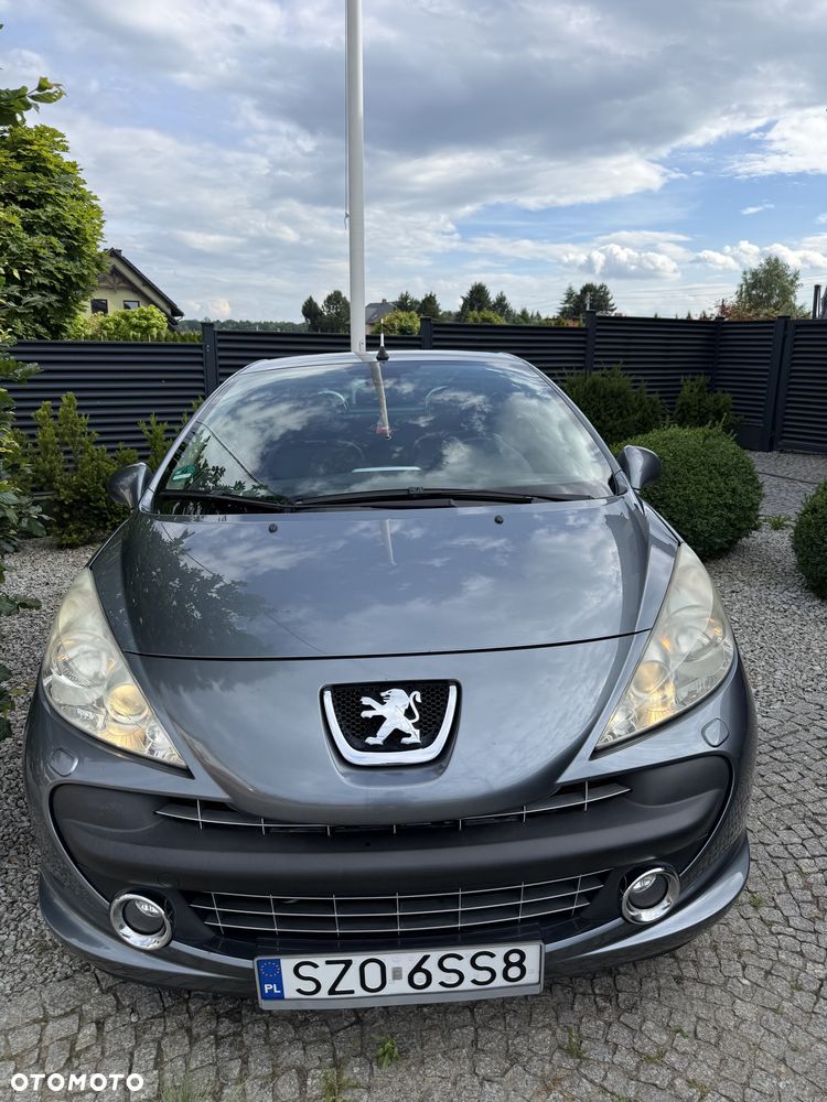 Peugeot 207 CC - 2