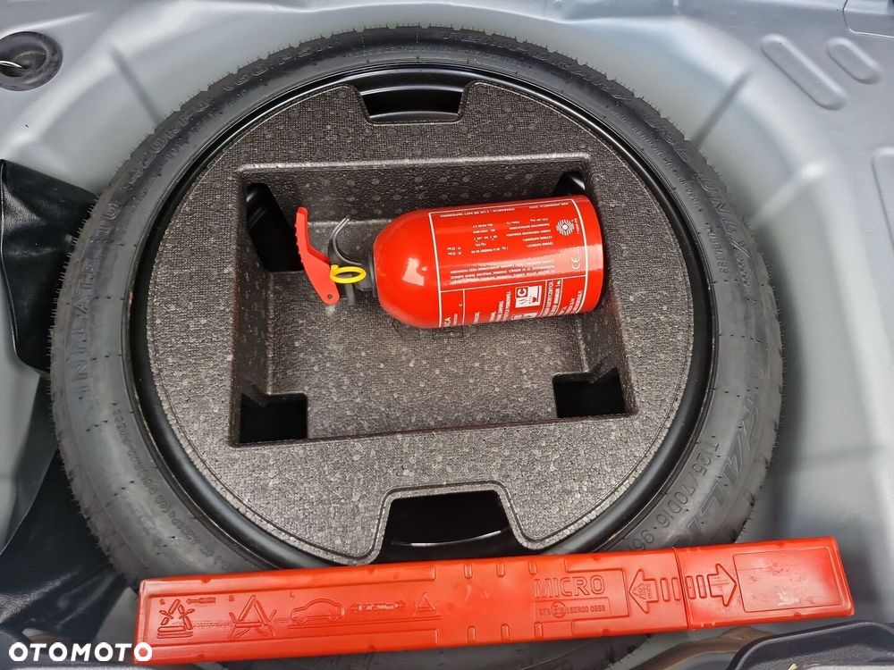 Toyota Yaris 1.5 Comfort CVT - 28