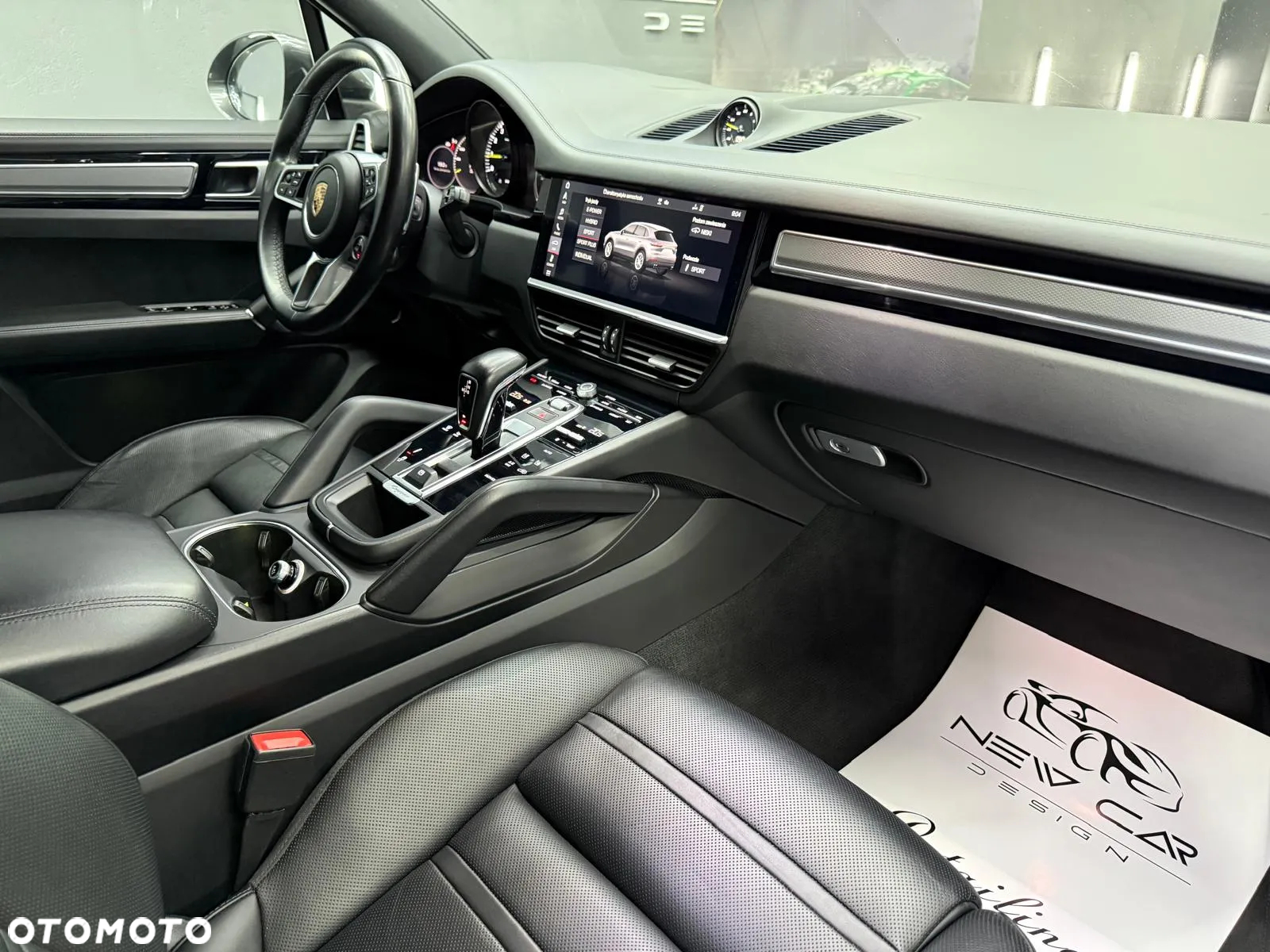 Porsche Cayenne E-Hybrid Platinum Edition - 36