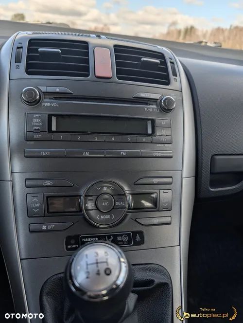 Toyota Auris 1.6 VVT-i Sol - 3