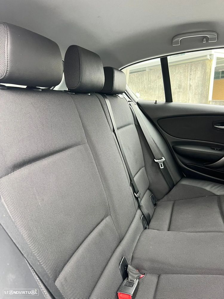 BMW 116 d Pack M - 14