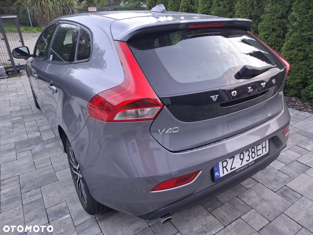 Volvo V40 T3 Drive-E Momentum - 12