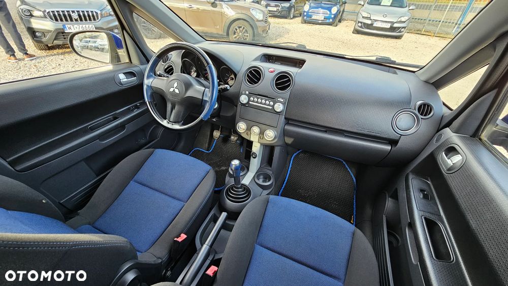 Mitsubishi Colt 1.3 Invite - 16