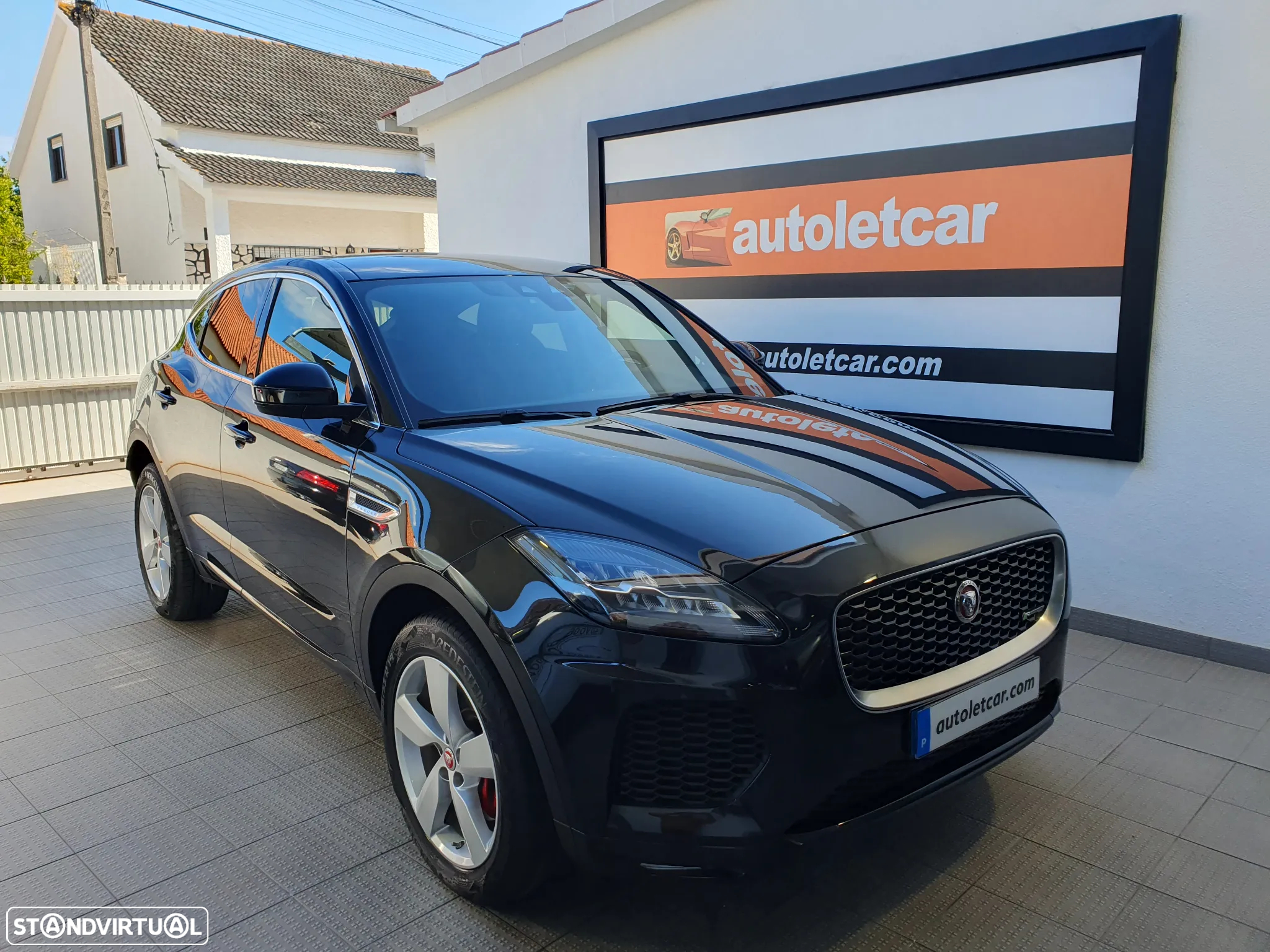 Jaguar E-Pace 2.0 i4D R-Dynamic S - 2