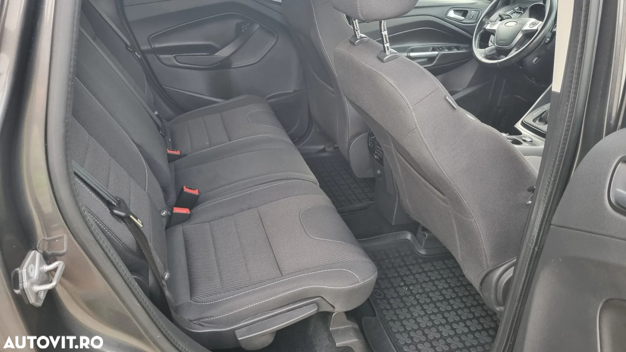Ford Kuga 2.0 TDCi 4WD Powershift Titanium - 14
