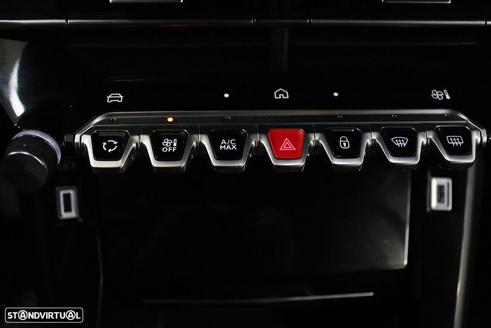 Peugeot 2008 1.2 PureTech Allure - 12