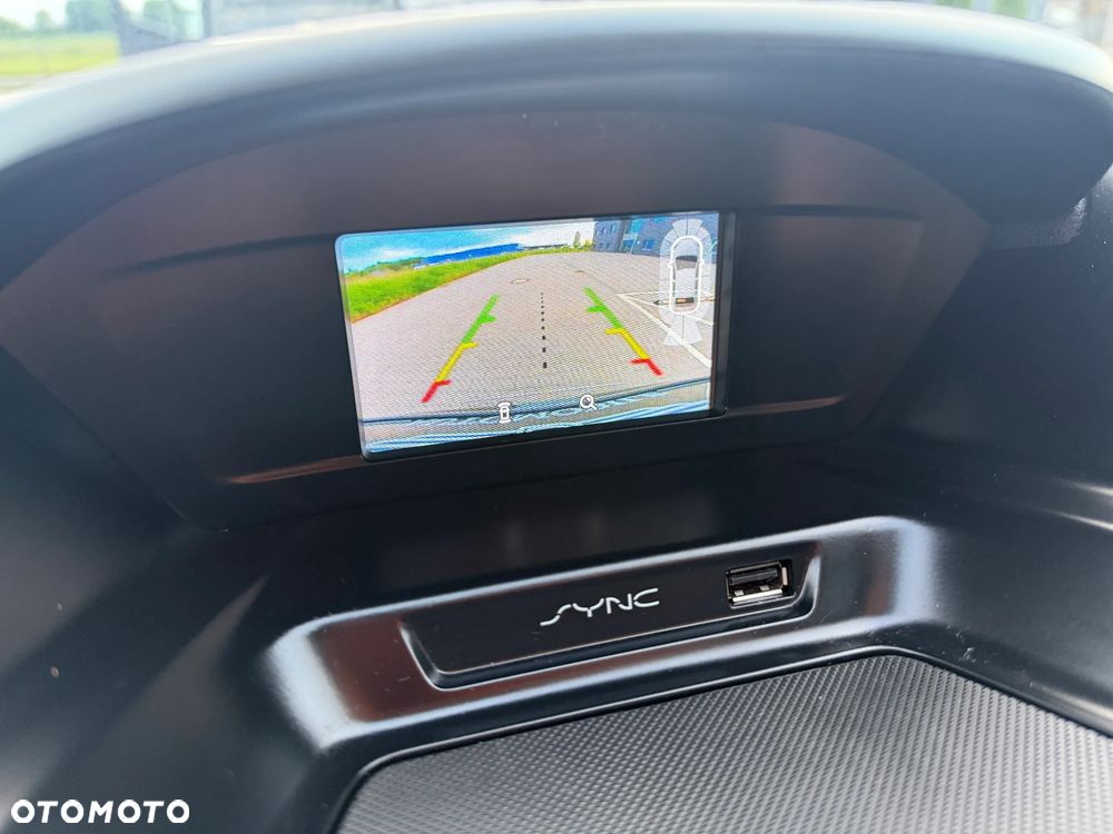 Ford Kuga 1.5 EcoBoost 2x4 Trend - 35
