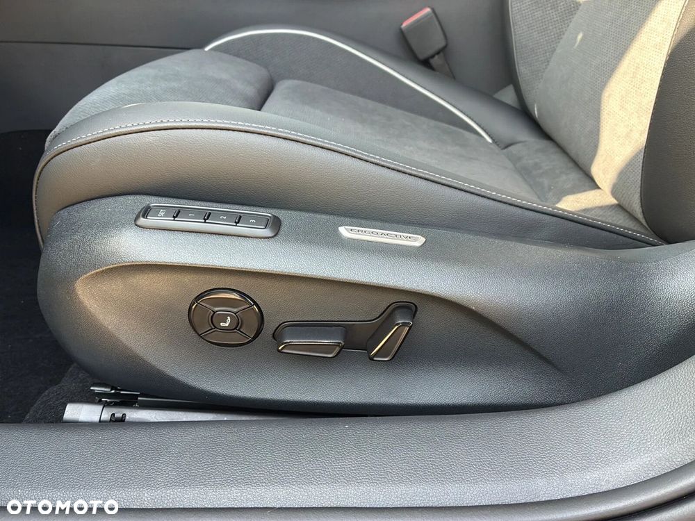 Volkswagen Passat - 30