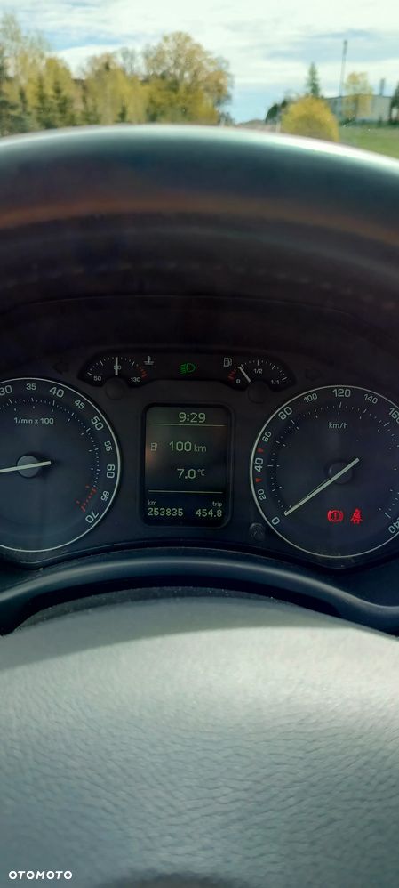 Skoda Octavia 1.6 FSI Ambiente - 16