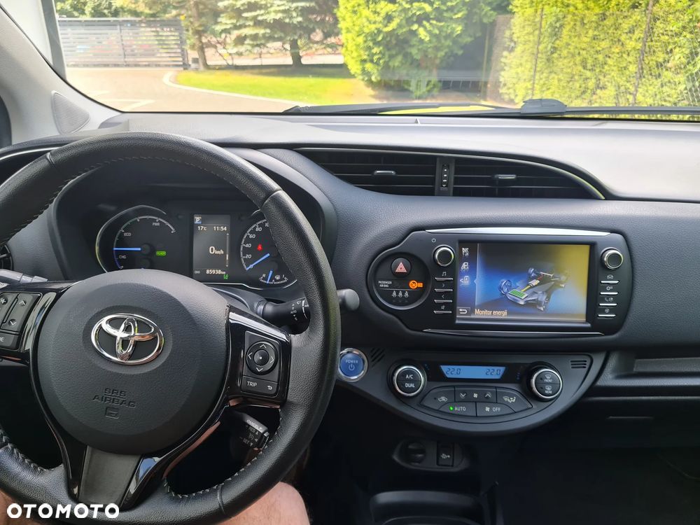 Toyota Yaris - 11