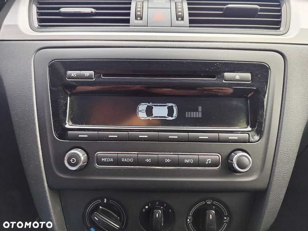 Skoda RAPID 1.2 Ambition - 23