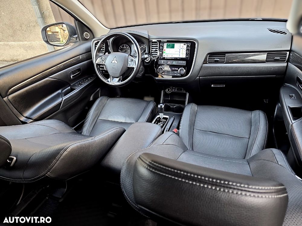 Mitsubishi Outlander 2.2 DI-D 4WD Automatik Diamant Edition+ - 4