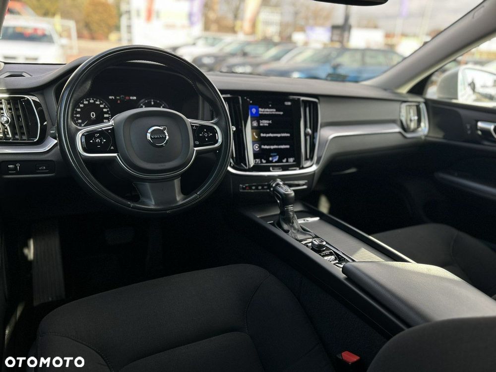 Volvo V60 D3 Momentum - 21