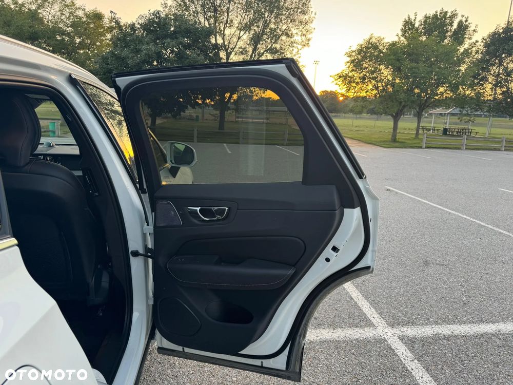 Volvo XC 60 - 38