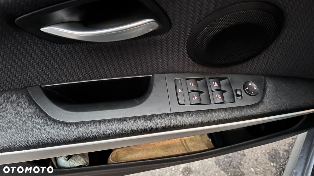 BMW Seria 3 316d - 12