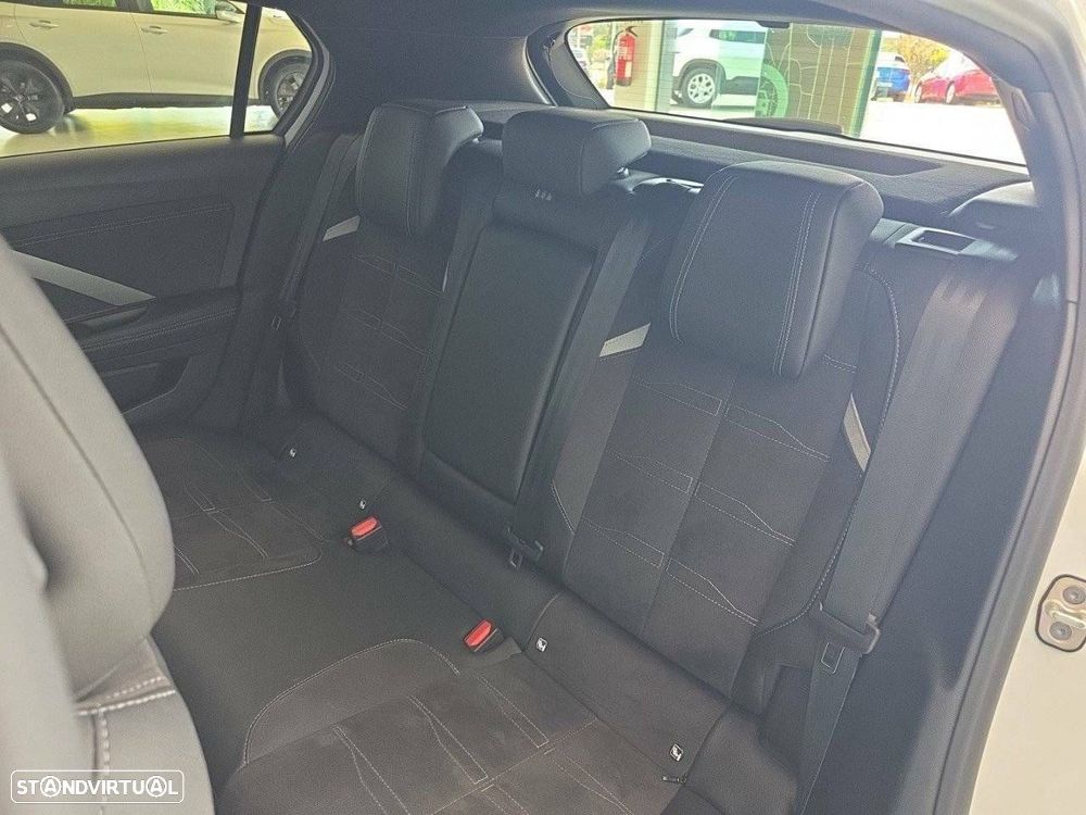 Opel Astra 1.5 D GS Aut. - 11