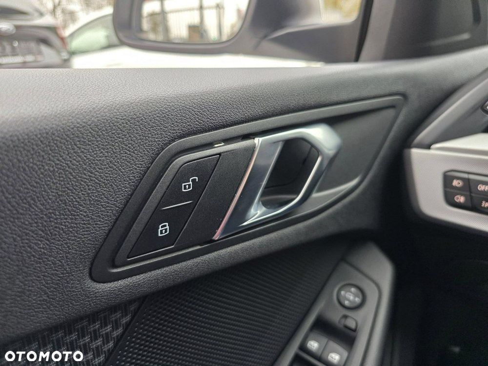 BMW Seria 1 118i M Sport - 12