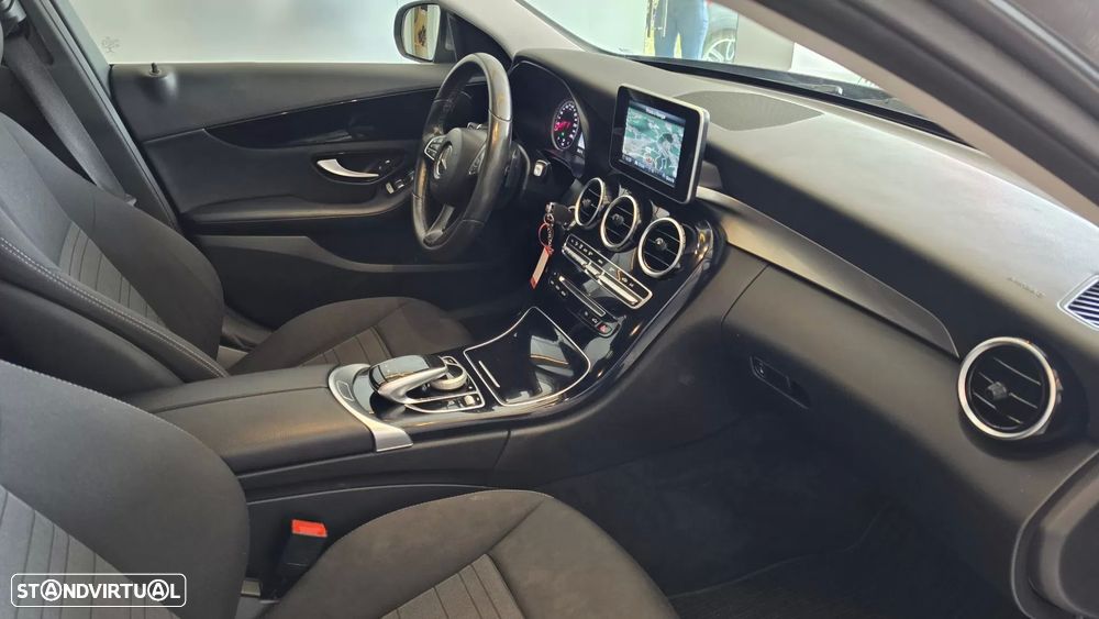 Mercedes-Benz C 180 BlueTEC Avantgarde Aut. — fotografia 44