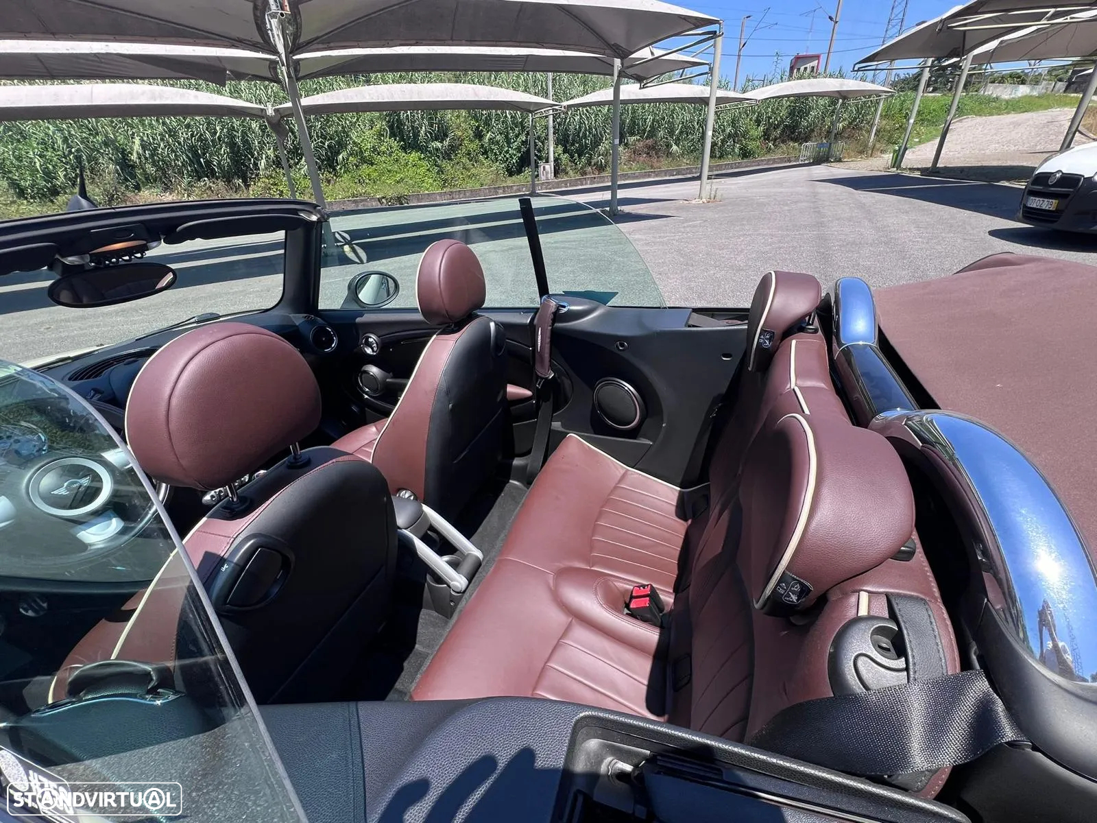 MINI Cabrio John Cooper Works - 35