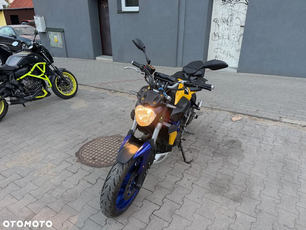 Yamaha MT - 8