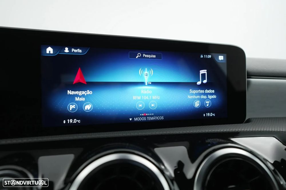 Mercedes-Benz A 200 Limousine AMG Line - 15