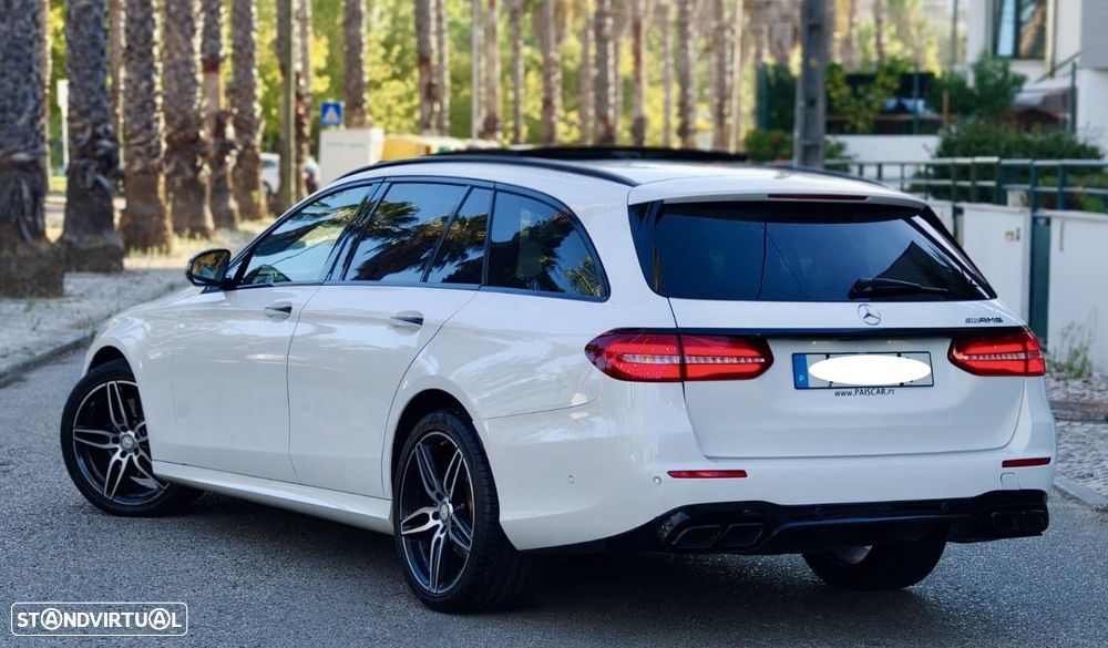 Mercedes-Benz E 220 d AMG Line - 4